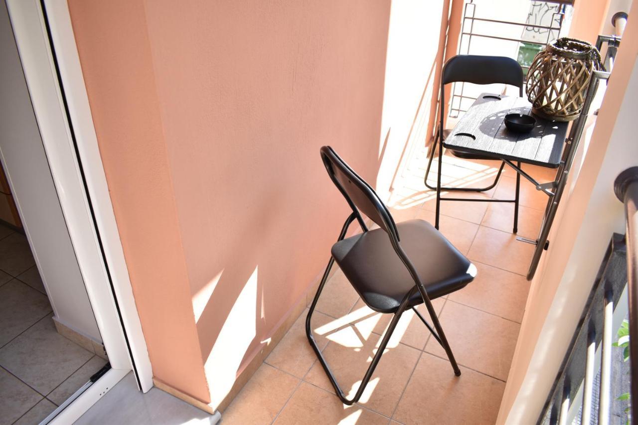 Little Emerald - Central Spot Apartments Volos Buitenkant foto